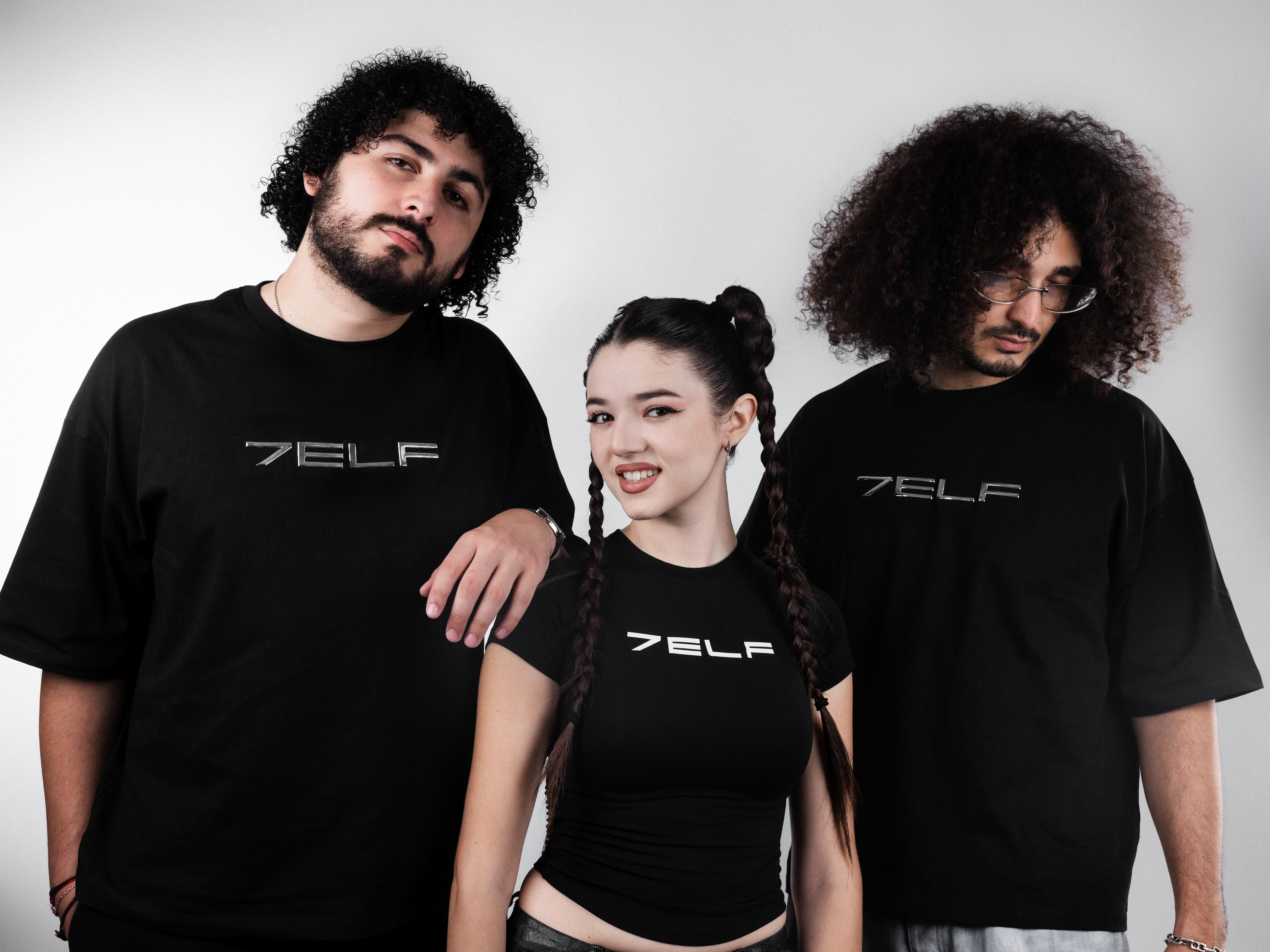 Oversized T-shirt with 3D Chrome Logo - Black